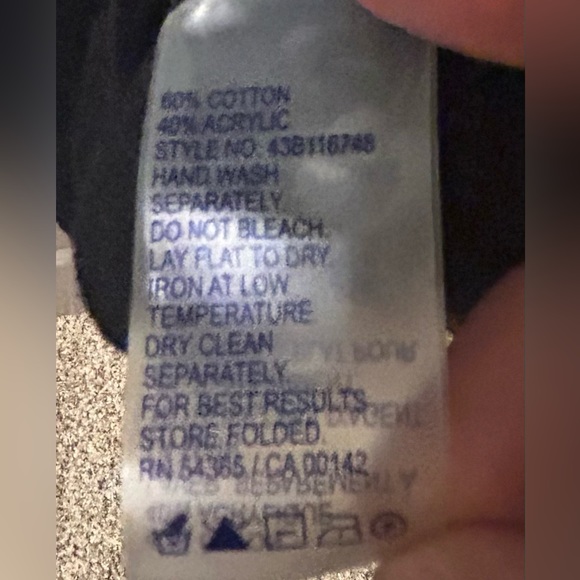 EUC Peter Nygard Sweater - Picture 3 of 3